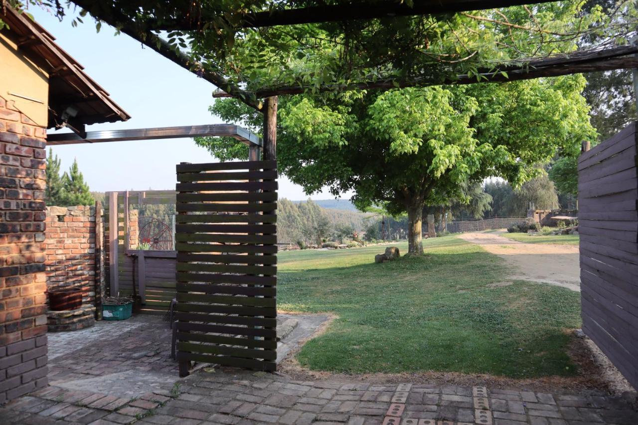 Rocks & Roses Farm Lochiel